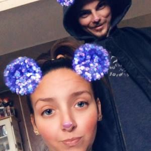 Meet your Posher, Roxanne